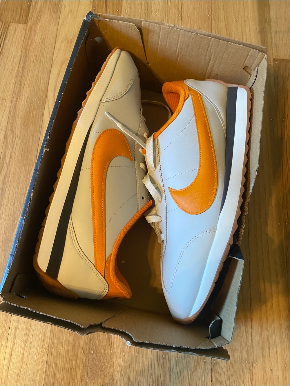 NEW Nike Pacific Men's Leather Retro Sneakers Light Bone